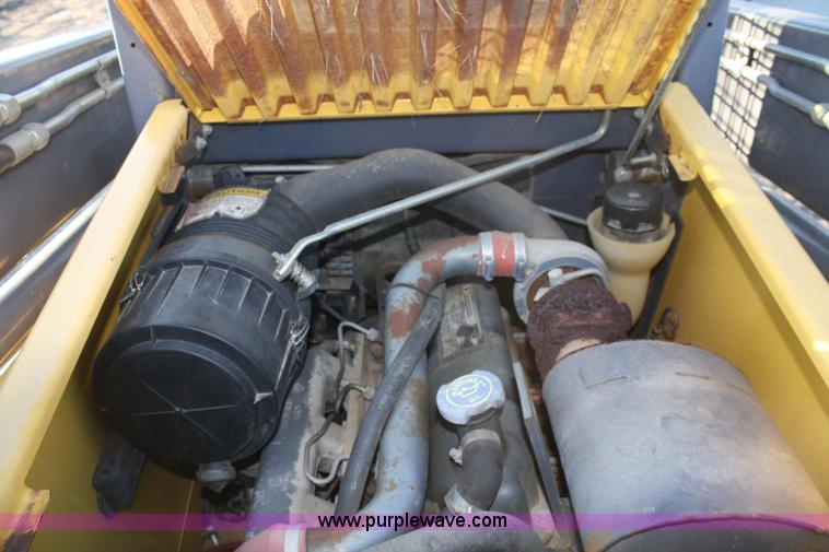 image for item 4868 2001 New Holland LS180 skid steer