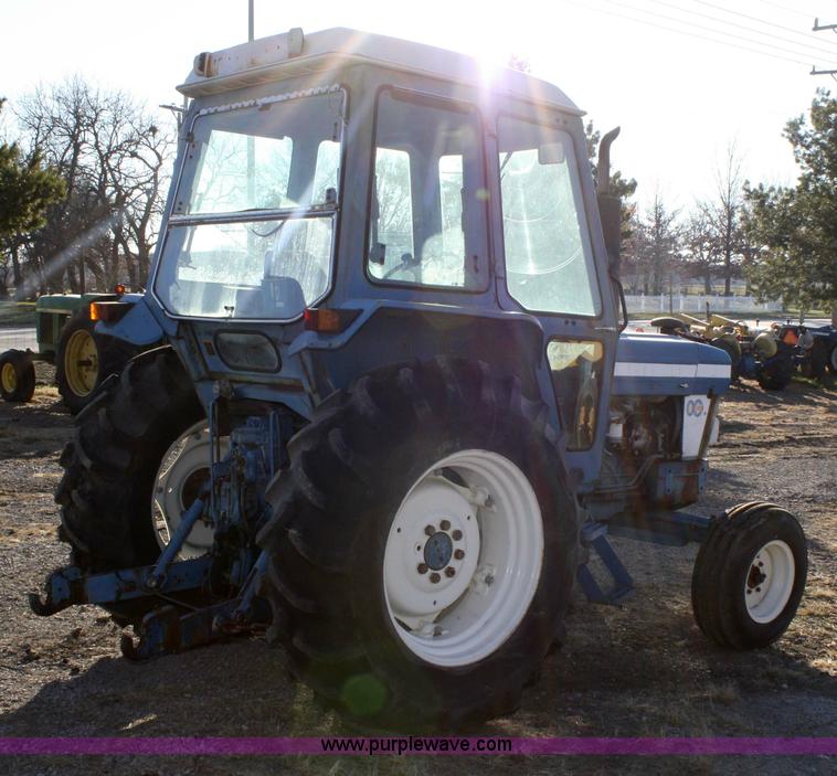 image for item 4869 1988 Ford 6610 tractor