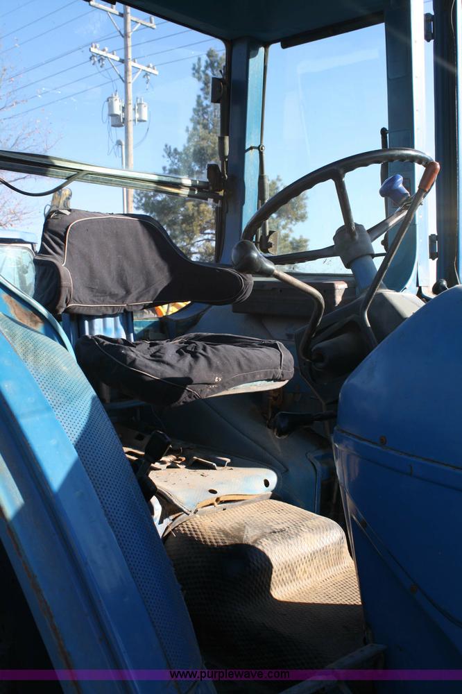 image for item 4869 1988 Ford 6610 tractor