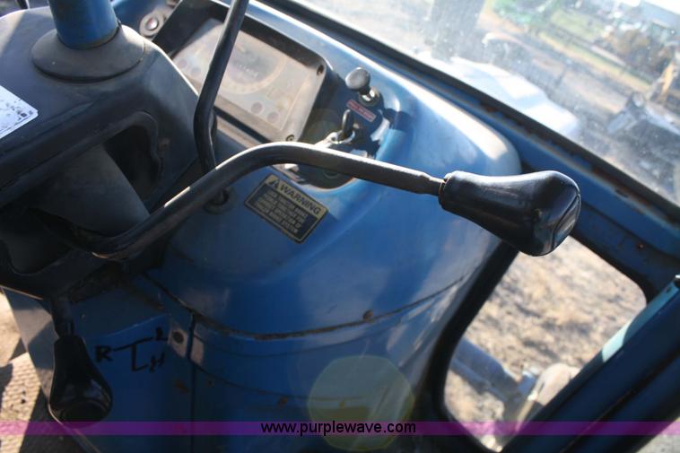 image for item 4869 1988 Ford 6610 tractor