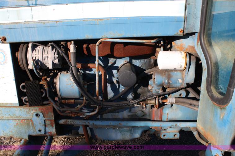 image for item 4869 1988 Ford 6610 tractor