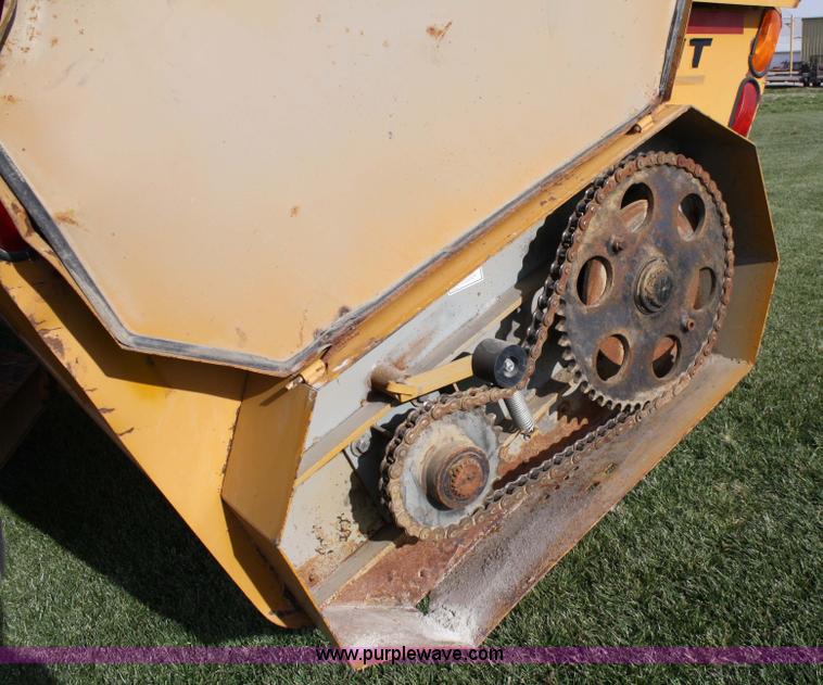 image for item 4883 2001 Knight 8018 Pro Twin manure spreader