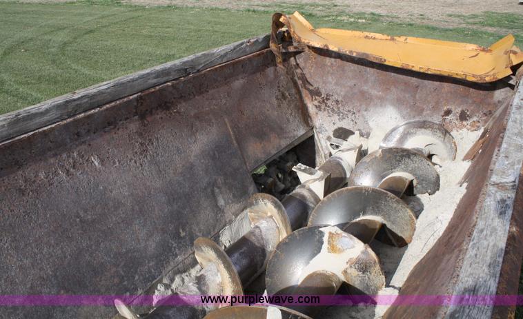 image for item 4883 2001 Knight 8018 Pro Twin manure spreader