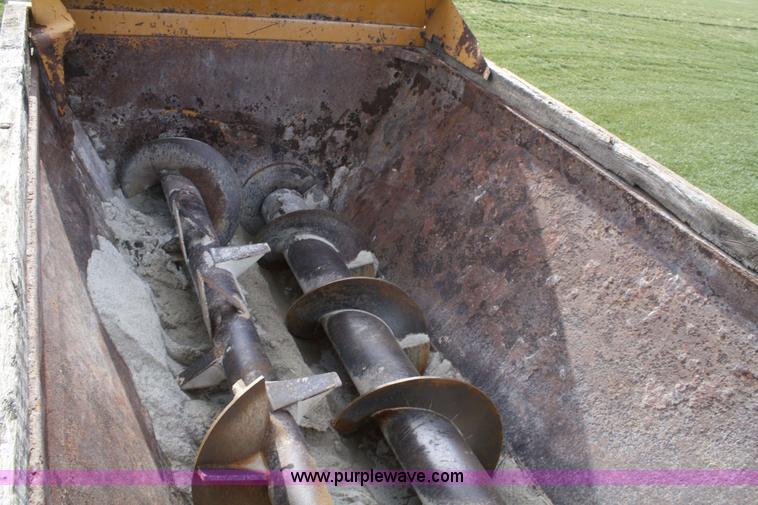 image for item 4883 2001 Knight 8018 Pro Twin manure spreader