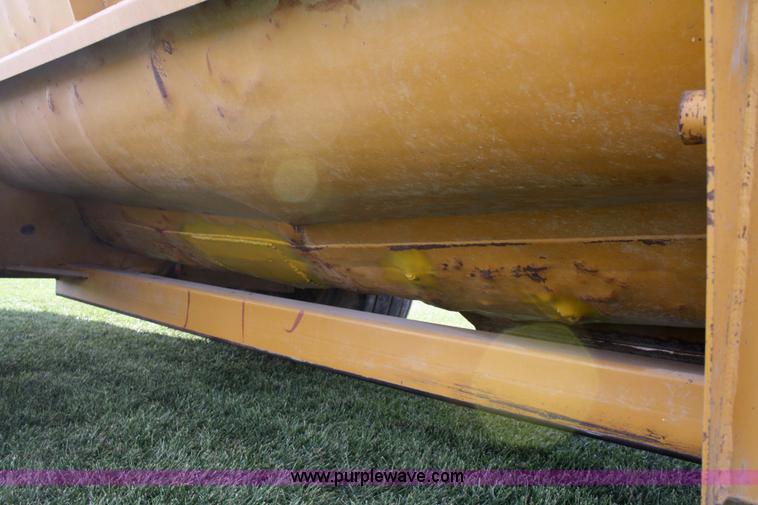 image for item 4883 2001 Knight 8018 Pro Twin manure spreader