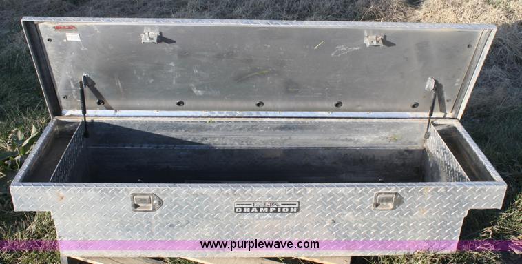 image for item 4908 Delta pickup bed tool box