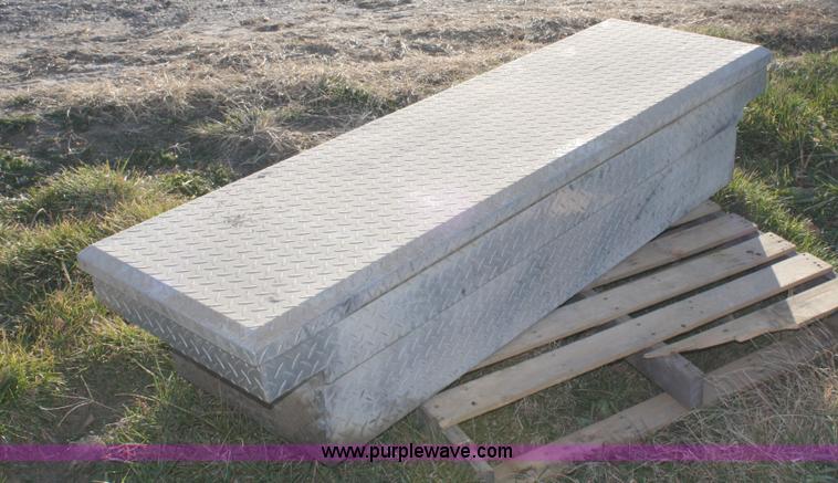 image for item 4908 Delta pickup bed tool box