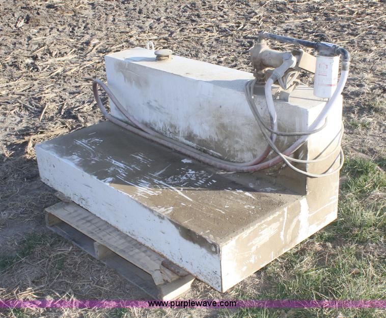image for item 4973 105 gallon L-shaped fuel tank with pump