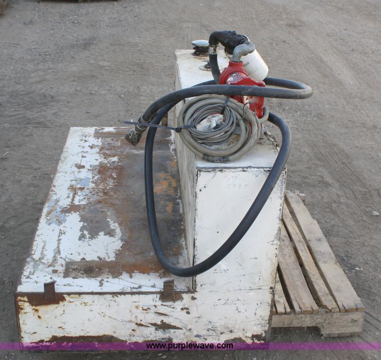 image for item 4979 105 gallon L-shaped fuel tank with pump