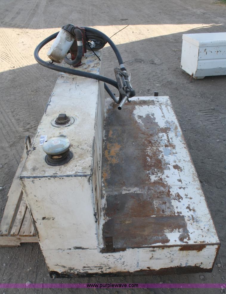 image for item 4979 105 gallon L-shaped fuel tank with pump