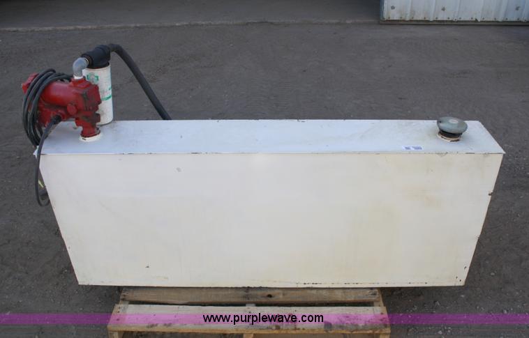 image for item 4980 105 gallon L-shaped fuel tank with pump