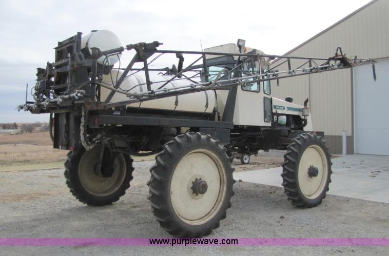 image for item 5138 1999 Willmar 6400 self-propelled sprayer