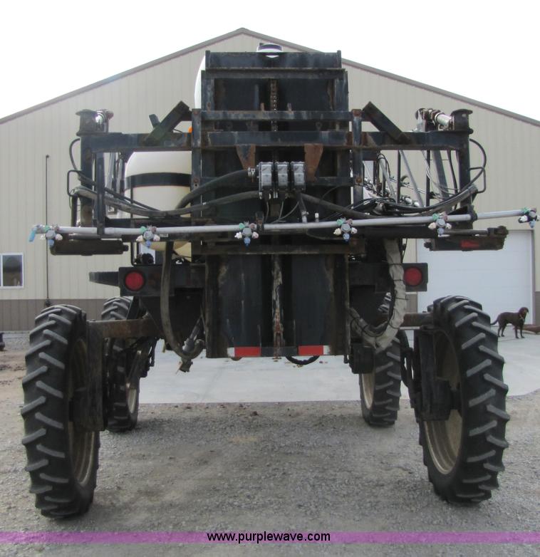 image for item 5138 1999 Willmar 6400 self-propelled sprayer