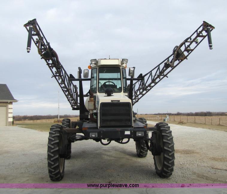 image for item 5138 1999 Willmar 6400 self-propelled sprayer