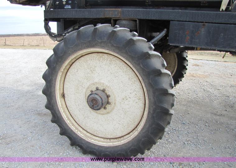 image for item 5138 1999 Willmar 6400 self-propelled sprayer