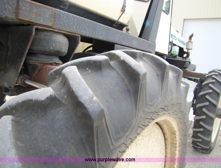 image for item 5138 1999 Willmar 6400 self-propelled sprayer