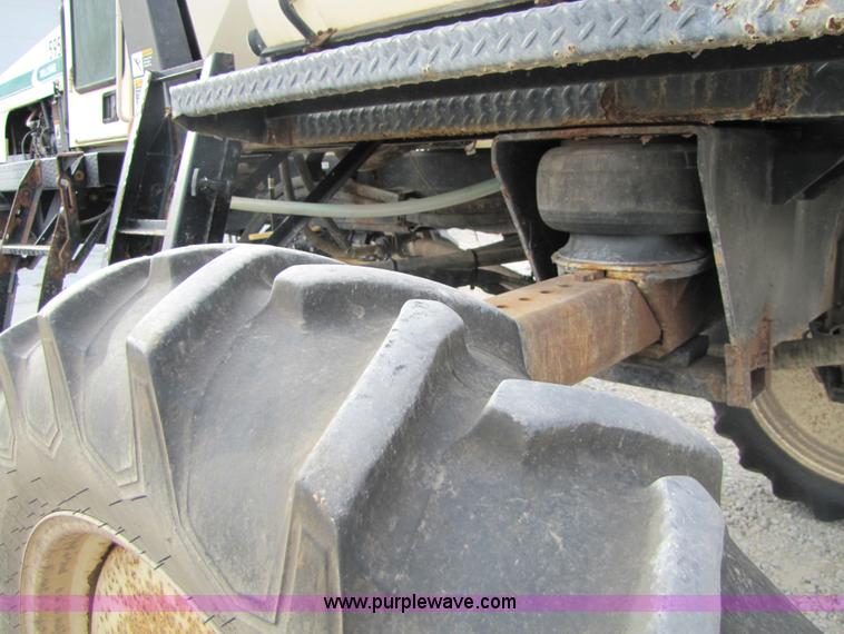 image for item 5138 1999 Willmar 6400 self-propelled sprayer