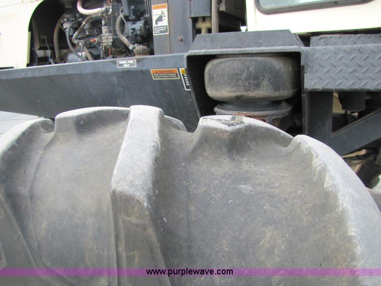 image for item 5138 1999 Willmar 6400 self-propelled sprayer