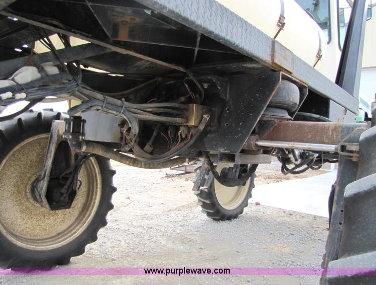 image for item 5138 1999 Willmar 6400 self-propelled sprayer