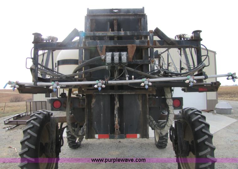 image for item 5138 1999 Willmar 6400 self-propelled sprayer