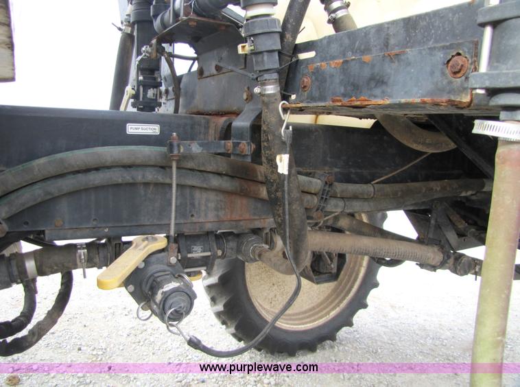 image for item 5138 1999 Willmar 6400 self-propelled sprayer