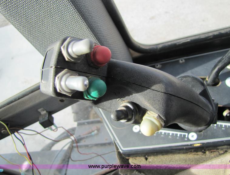 image for item 5138 1999 Willmar 6400 self-propelled sprayer