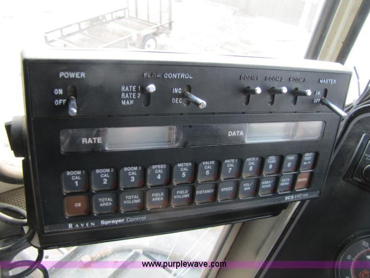 image for item 5138 1999 Willmar 6400 self-propelled sprayer