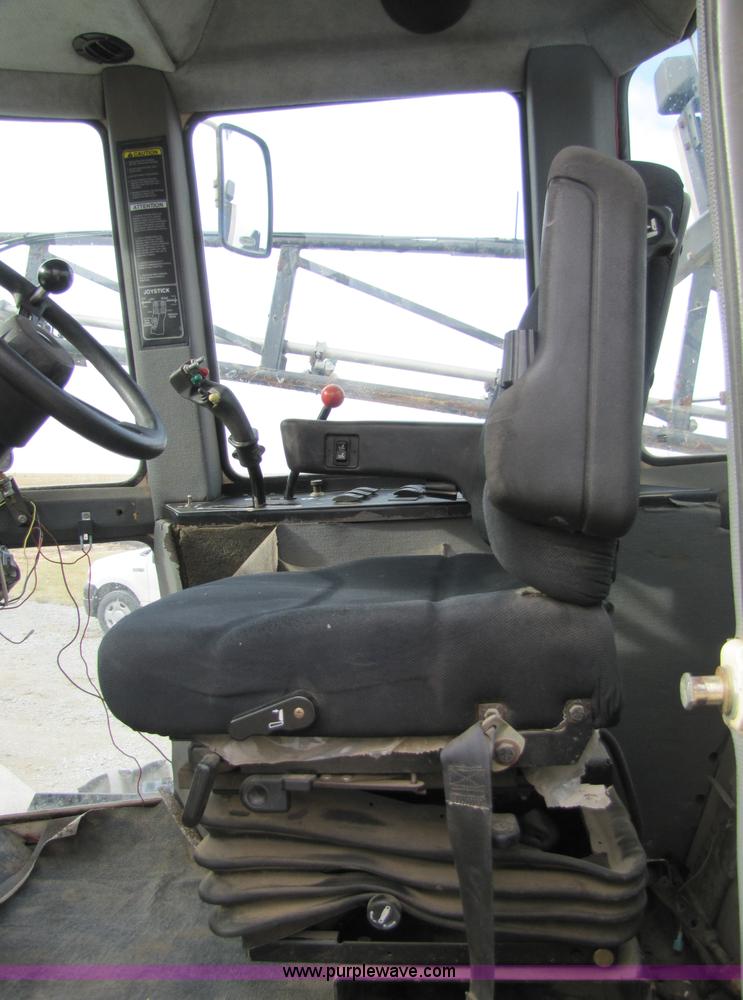 image for item 5138 1999 Willmar 6400 self-propelled sprayer