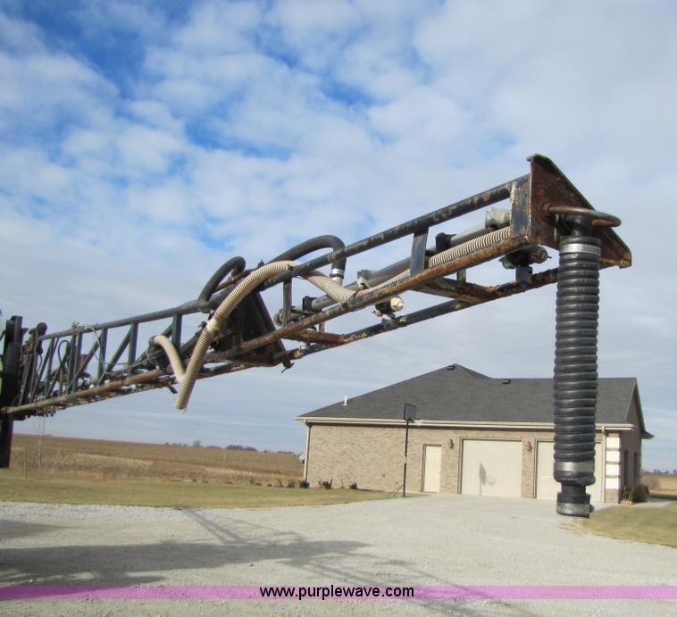 image for item 5138 1999 Willmar 6400 self-propelled sprayer