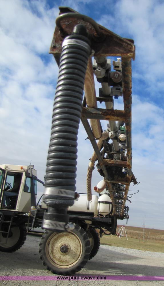 image for item 5138 1999 Willmar 6400 self-propelled sprayer