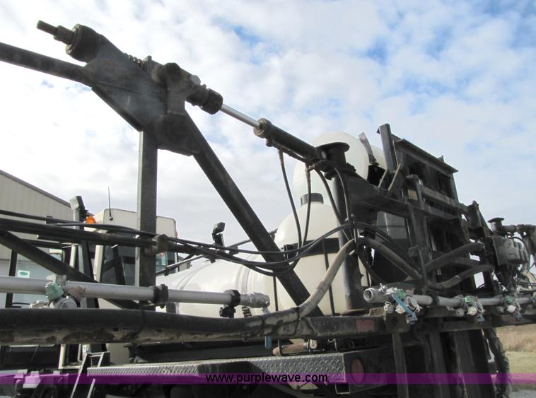 image for item 5138 1999 Willmar 6400 self-propelled sprayer