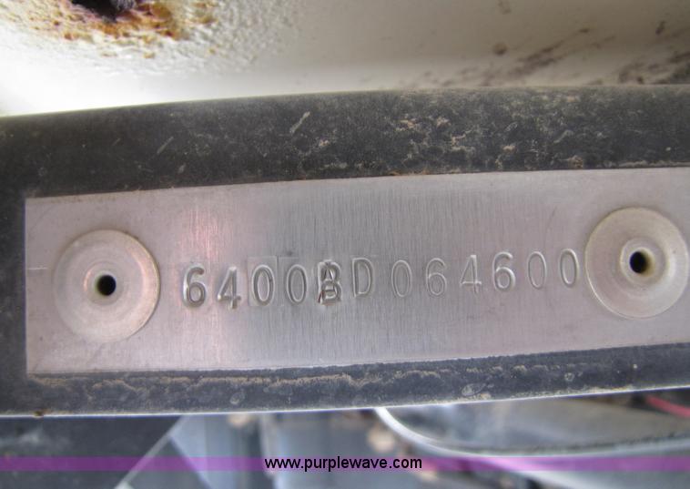 image for item 5138 1999 Willmar 6400 self-propelled sprayer