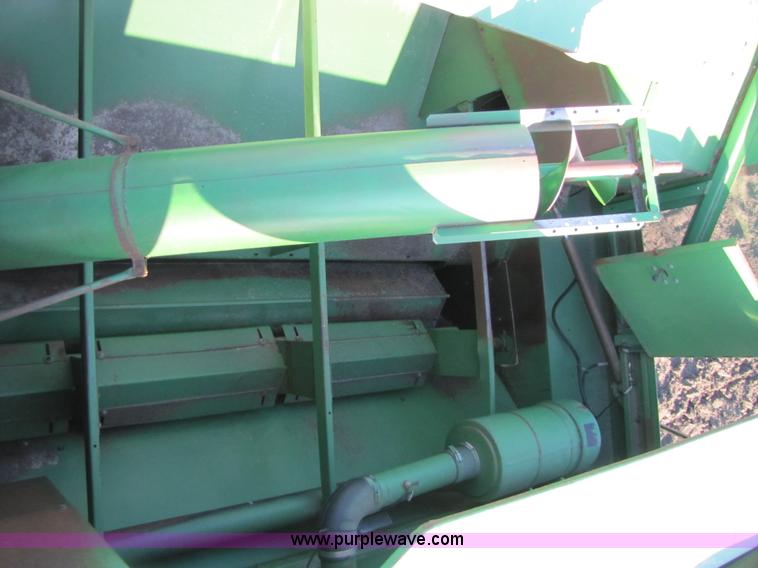 image for item 5142 1983 John Deere 7720 combine