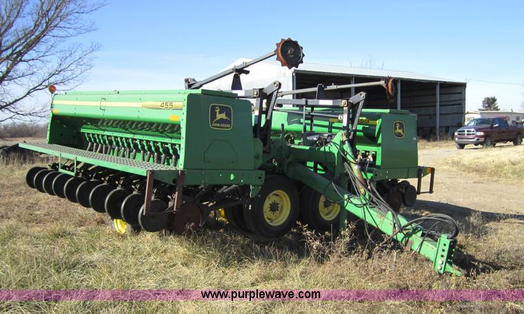 image for item 5602 John Deere 455 drill