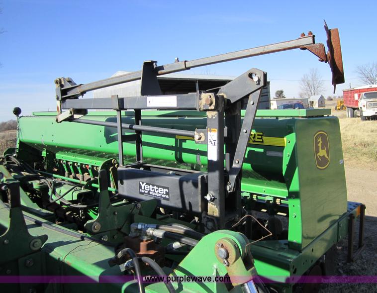 image for item 5602 John Deere 455 drill