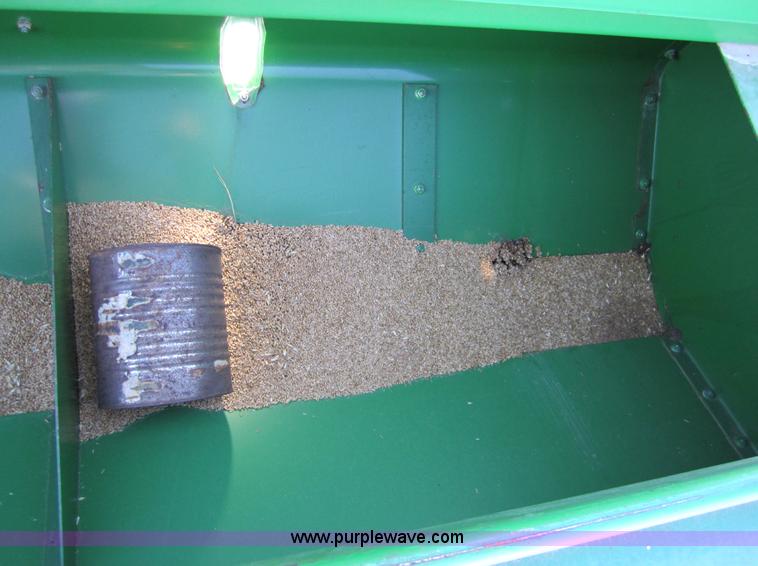 image for item 5602 John Deere 455 drill