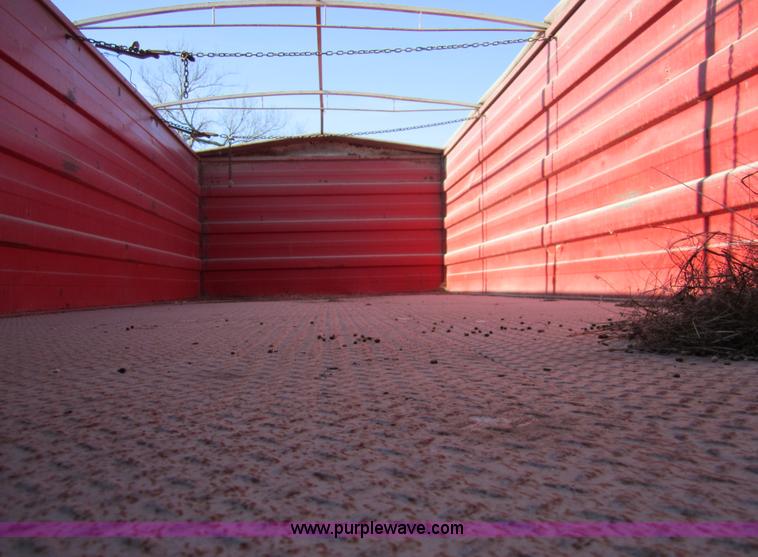 image for item 5604 1976 Chevrolet C65 grain truck