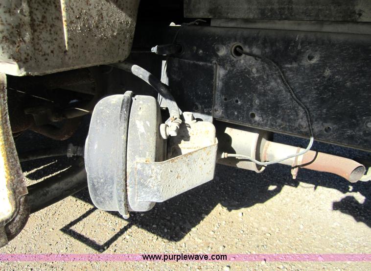 image for item 5604 1976 Chevrolet C65 grain truck