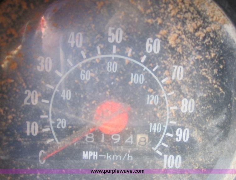 image for item 5604 1976 Chevrolet C65 grain truck