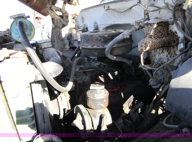 image for item 5604 1976 Chevrolet C65 grain truck