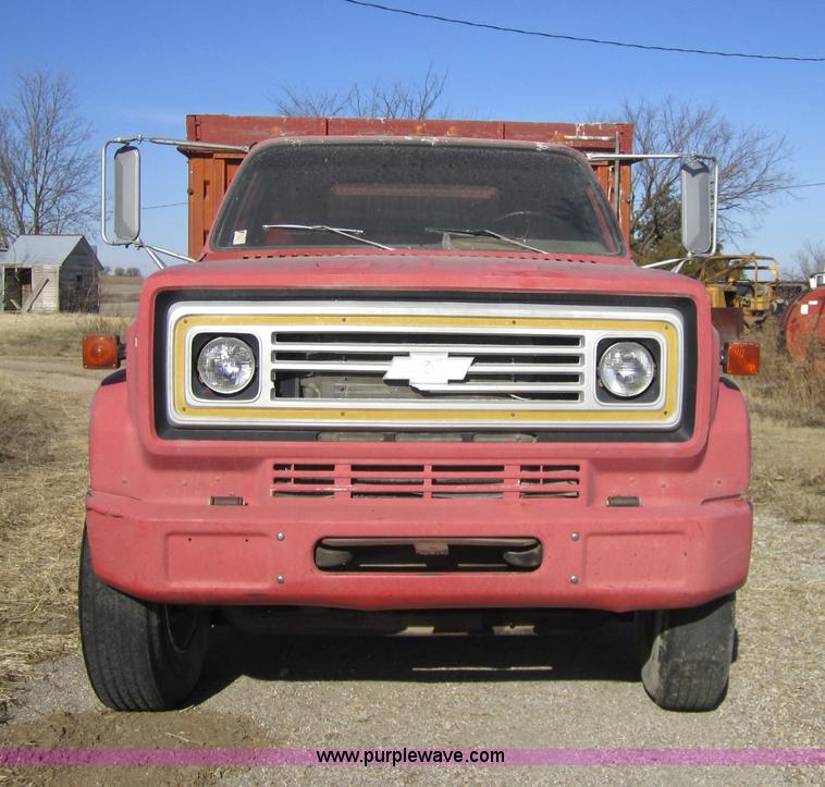 image for item 5607 1978 Chevrolet C65 grain truck