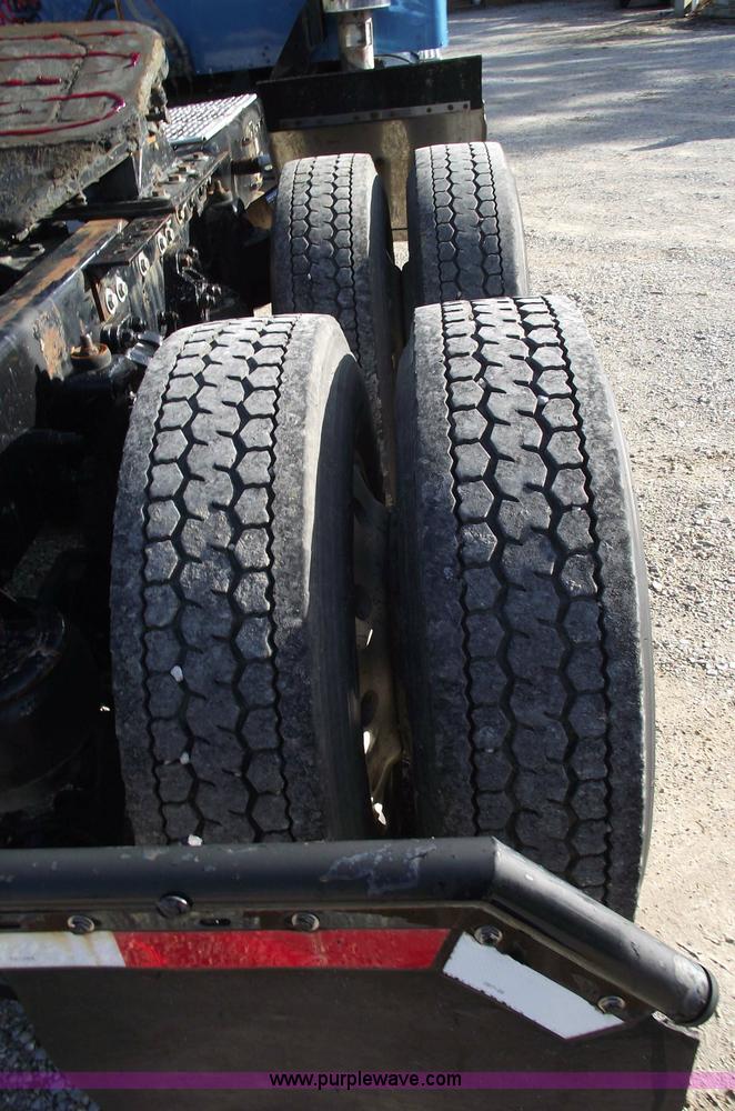 image for item 5959 1998 Kenworth T800 semi truck