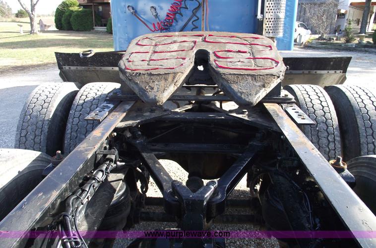 image for item 5959 1998 Kenworth T800 semi truck