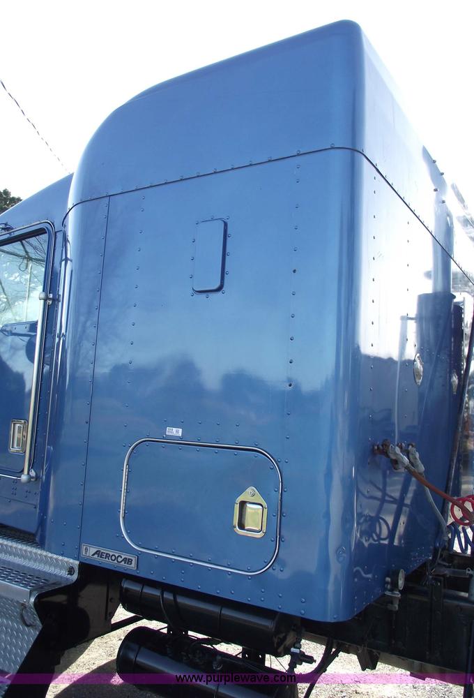 image for item 5959 1998 Kenworth T800 semi truck