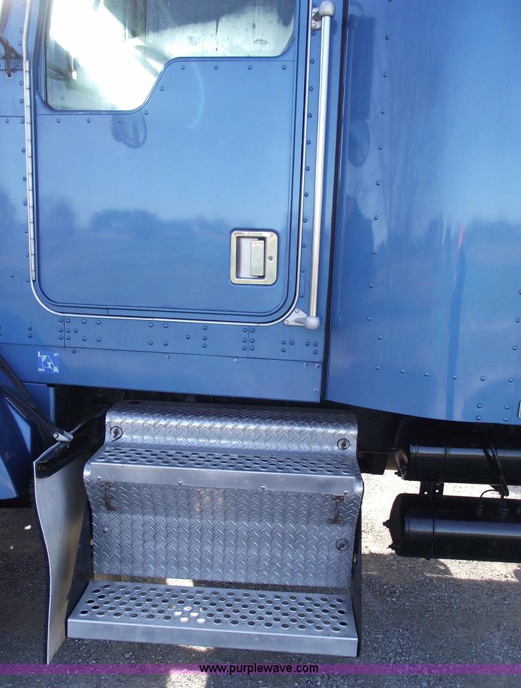 image for item 5959 1998 Kenworth T800 semi truck