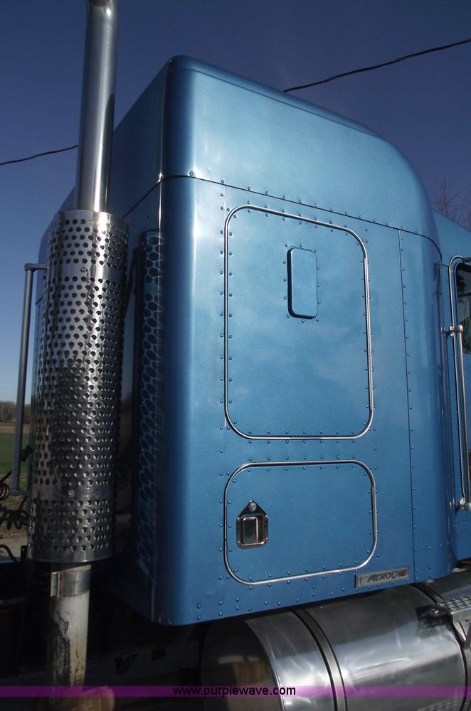 image for item 5959 1998 Kenworth T800 semi truck