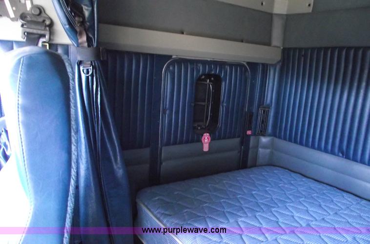 image for item 5959 1998 Kenworth T800 semi truck