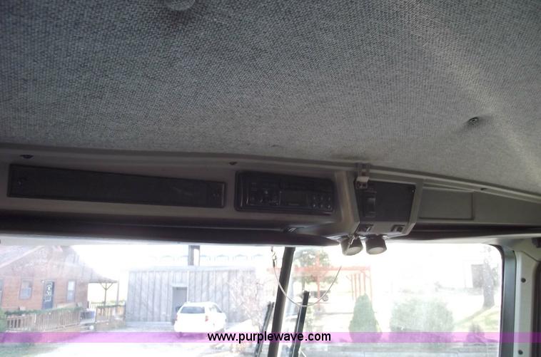 image for item 5959 1998 Kenworth T800 semi truck