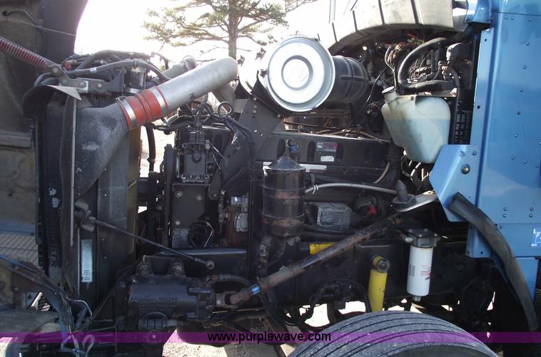 image for item 5959 1998 Kenworth T800 semi truck