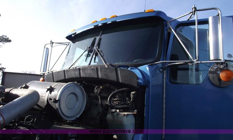 image for item 5959 1998 Kenworth T800 semi truck